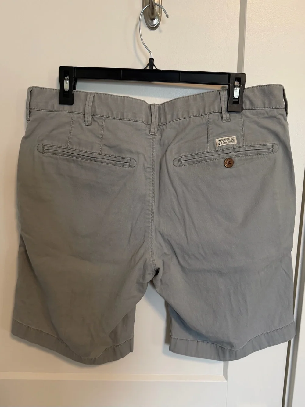 Faherty Men's 34 Light Gray Flat-Front Shorts